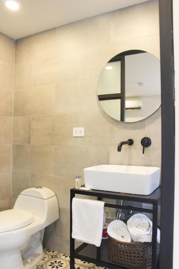 574 Hotel ميديلين المظهر الخارجي الصورة