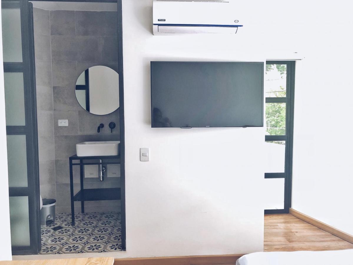 574 Hotel ميديلين المظهر الخارجي الصورة